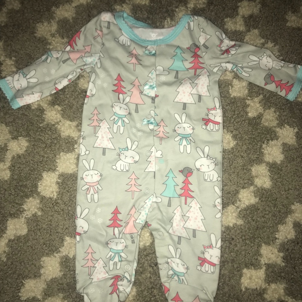 Lot of baby girl footies!